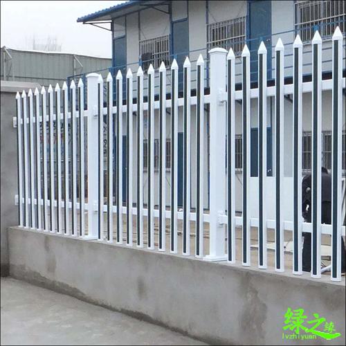 塑鋼PVC護欄 現(xiàn)代圍欄解決方案的多功能應用與優(yōu)勢